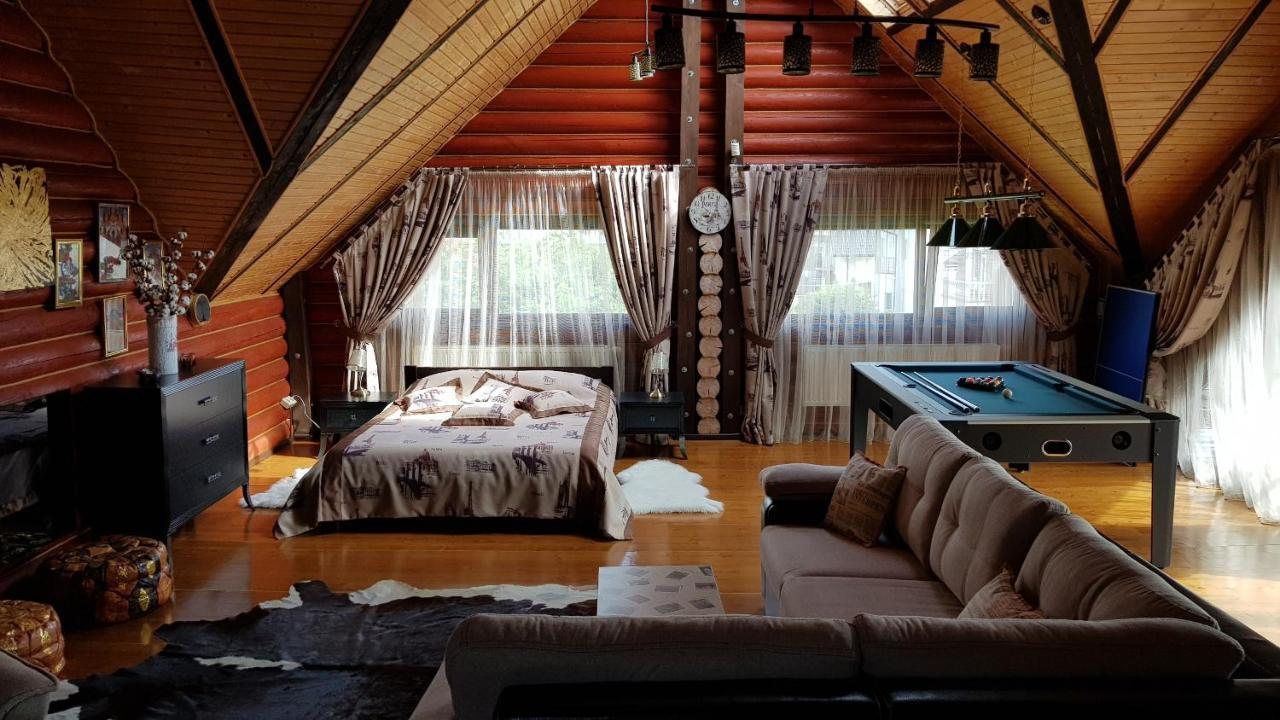 Luxury Apartments With Pool And Sauna In The Villa Csernyivci Kültér fotó