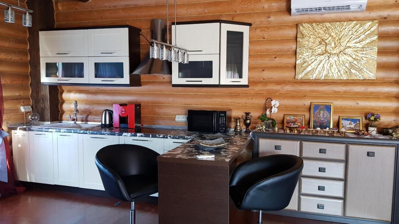 Luxury Apartments With Pool And Sauna In The Villa Csernyivci Kültér fotó