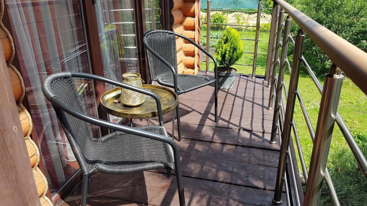 Luxury Apartments With Pool And Sauna In The Villa Csernyivci Kültér fotó