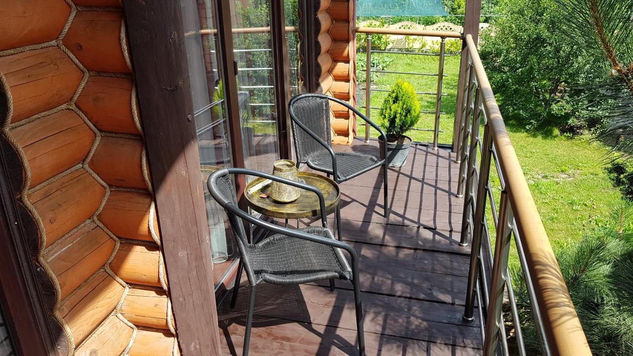 Luxury Apartments With Pool And Sauna In The Villa Csernyivci Kültér fotó